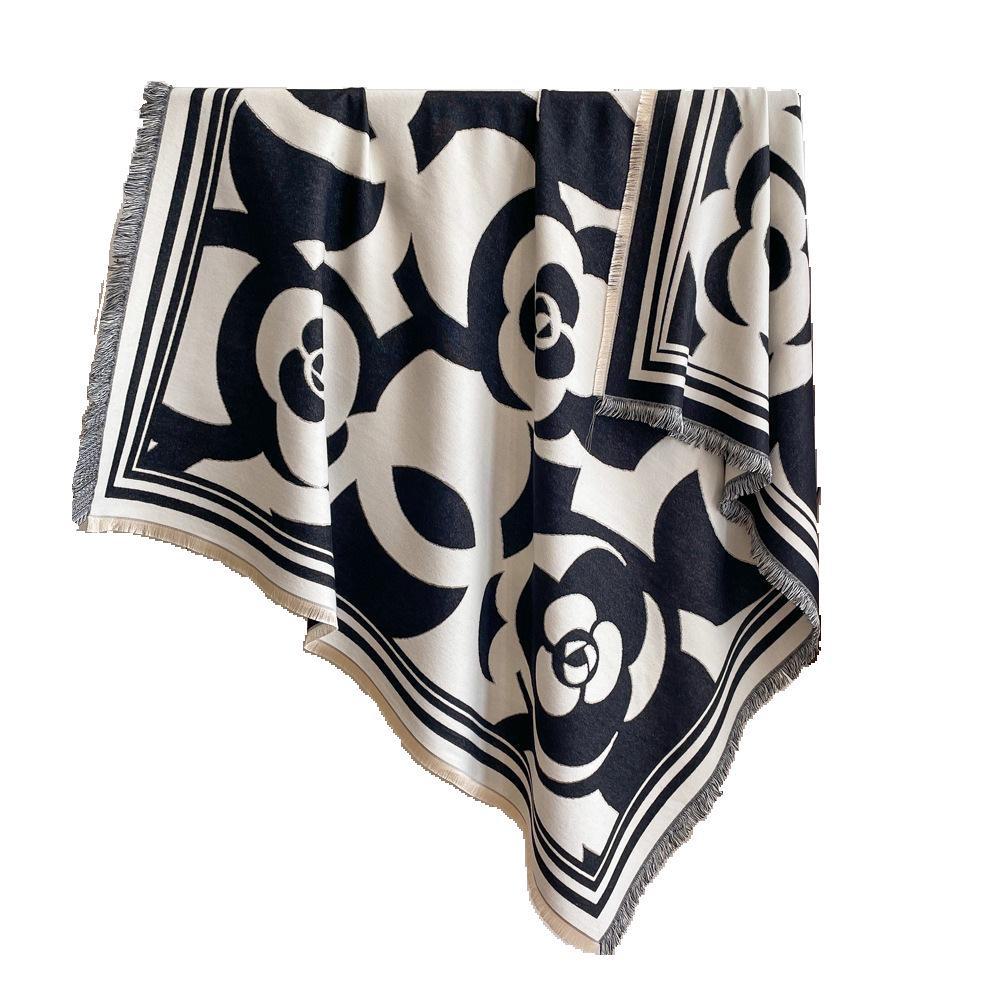 Luxury Imitation Cashmere Shawl: 140cm Square, Warm & Thick with Short Tassels