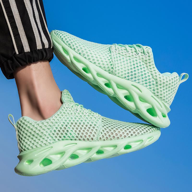 Spring and Summer Men's Large Size Trendy Shoes Hollow and Breathable Boys' Sports Shoes Running Net Shoes Youth Casual Blade Shoes