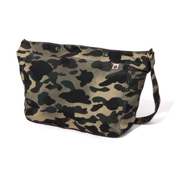 A Bathing Ape Fashion Print High-Value Simple Lightweight Fabric Shoulder Bag Unisex Shoulder Bag Camouflage 0ZXBGMX00189P