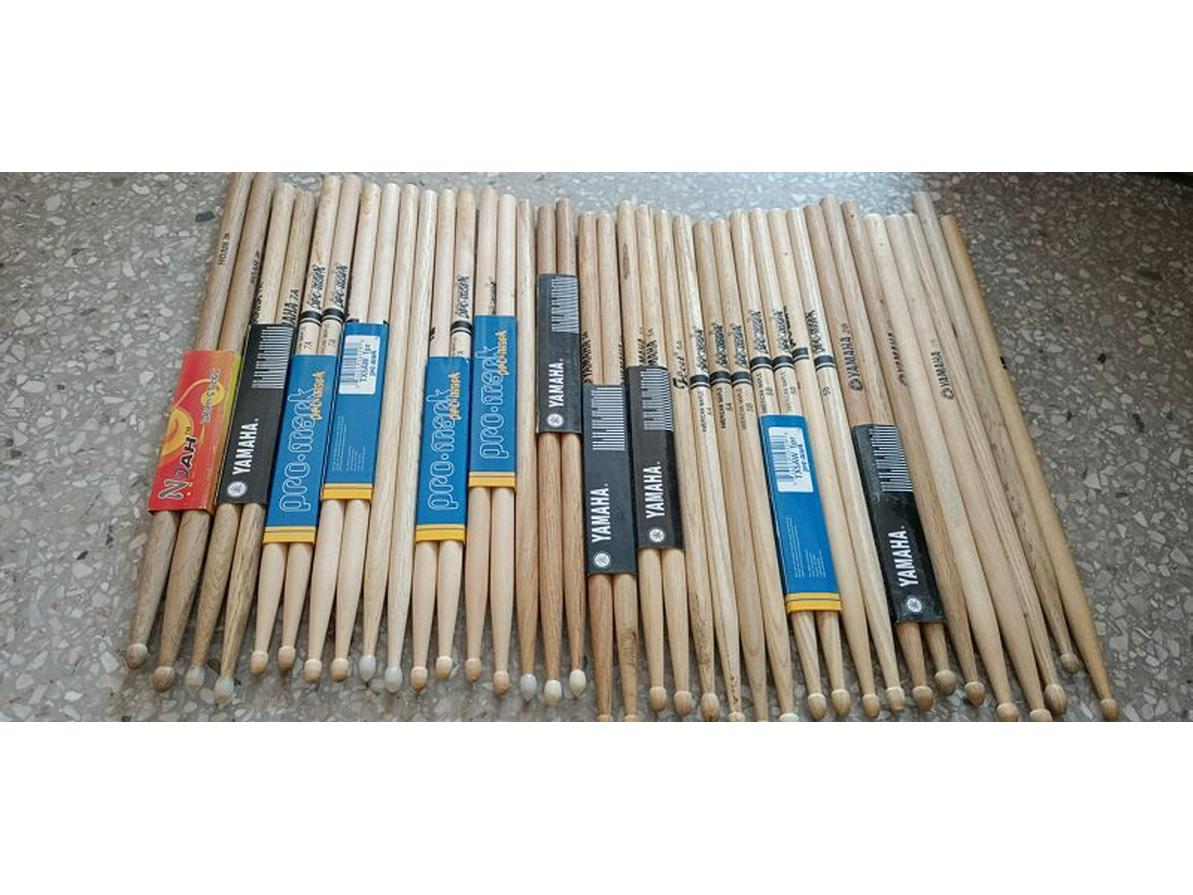 Jazz Drum Accessories: Rack & Floor Tom Stand with Connecting Rod, Wall Mount, Drum Legs, and Lugs.