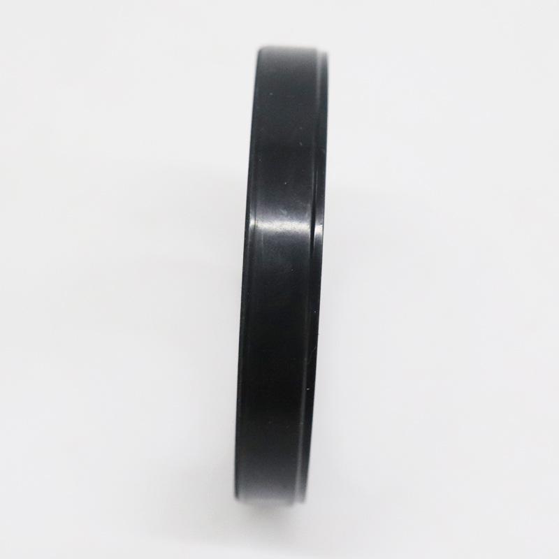 Rear Oil Seal for Jiangling Kai Rui Kaiyun Shunda NKR 4JB1 Qingling 600P 100P Truck Gearbox