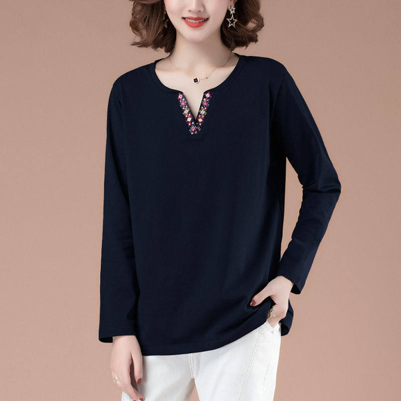 

New long-sleeved t-shirt women s V-neck foreign-style loose middle-aged and elderly bottoming shirt loose belly-covering top M 80-50 kg чорний