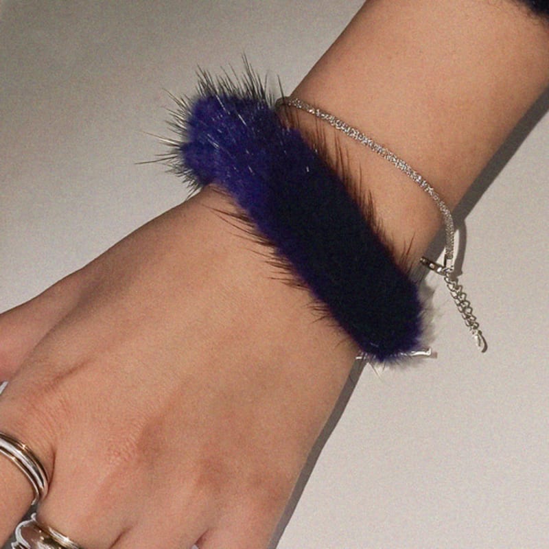 

Atelier Darin Fur Heart Toggle Bracelet Navy Blue