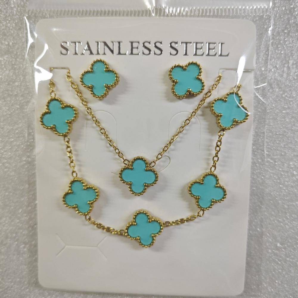 Set Nou de Bijuterii din Oțel Titanic – Colier, Cercei Trifoi cu Patru Frunze și Brățară cu Cinci Flori – Un Set de Bijuterii de Nișă High-end