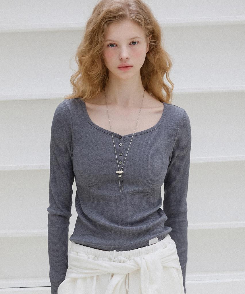 LETTER FROM MOON Letters Button Heart Neck T-Shirt (Charcoal)