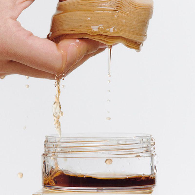 

1 toner pad container