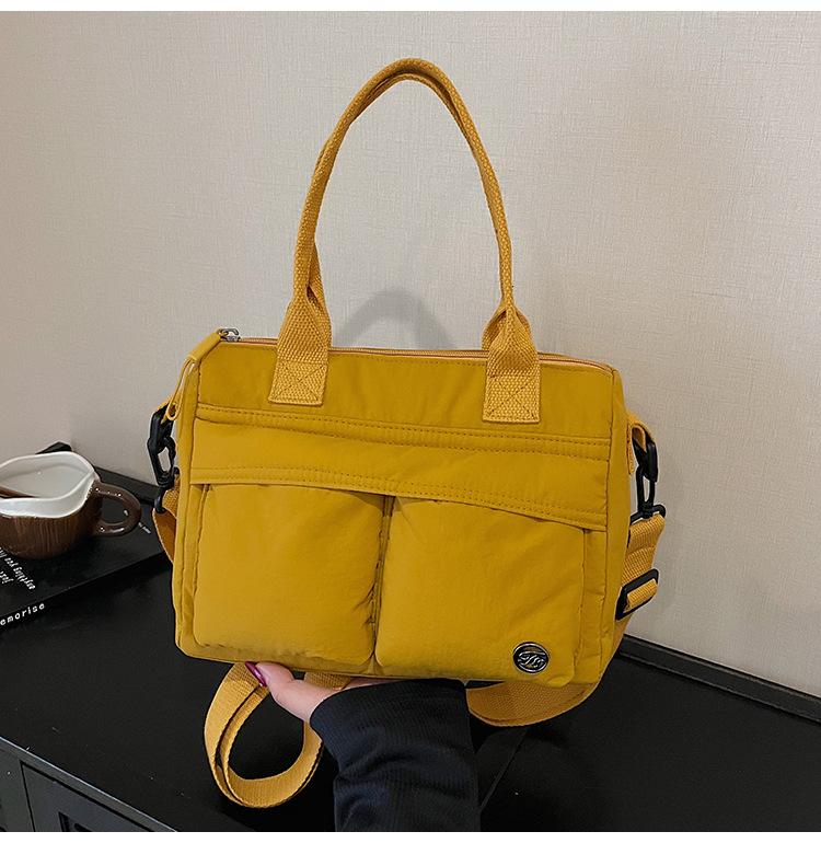 

Multi Pocket Versatile Shoulder Bag Large Capacity Simple Tote Crossbody Bag for Women Work Texture Commuting Bags for Travel