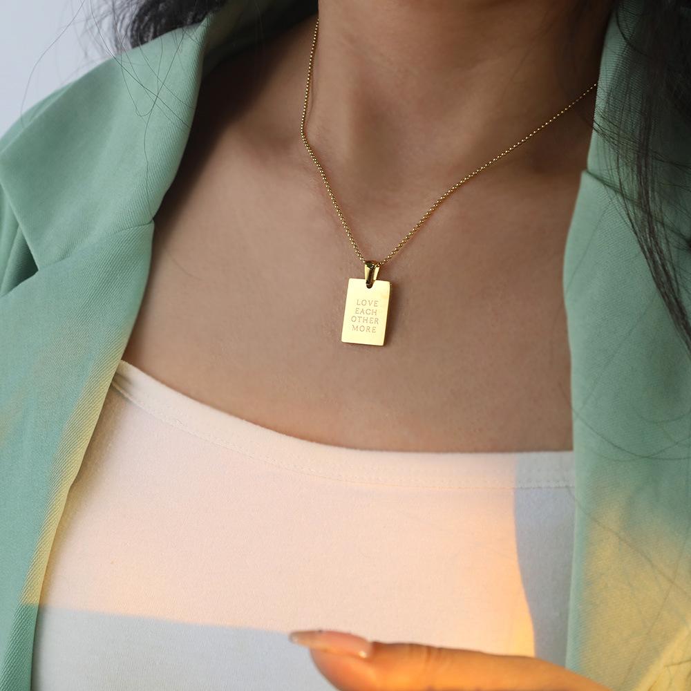 Fashion 18K Titanium Steel Collarbone Chain Women'S High Sense Diy Glossy Letter Square Brand Pendant Necklace