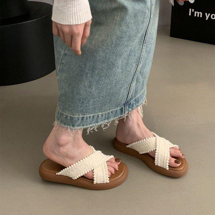 Thick-soled flat-soled sandals female 2025 new versatile retro ethnic fairy evening wind beach outside slippers sandals