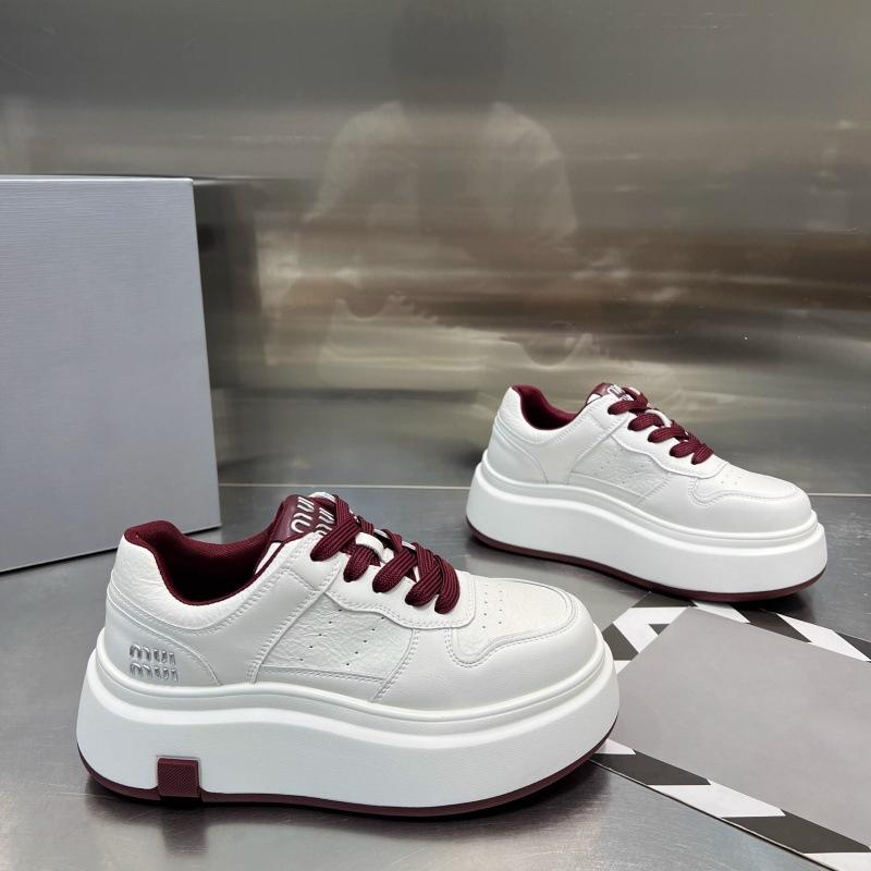 

Маффиновая подошва маленькие белые туфли женские осенние кожаные на толстой подошве увеличивающие рост мягкая подошва повседневные спортивные кеды 40