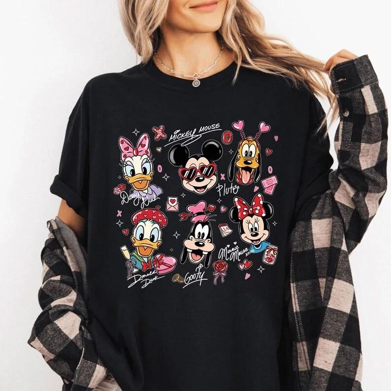 Mickey And Friends Valentines Love Hearts Tshirt Unisex S