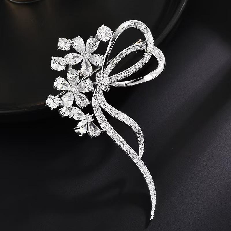 Exquisite Butterfly Rhinestone Brooch - Versatile 3D Floral Alloy Accessory for Women