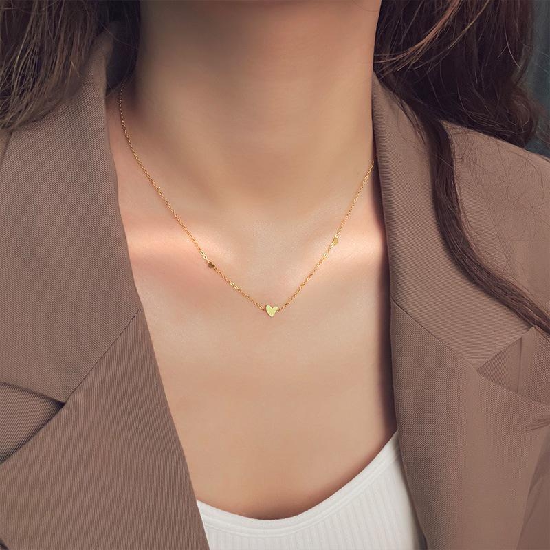 Titanium Steel Heart Pendant Necklace for Women – Elegant Collarbone Chain, Various Shapes, Light Luxury Style, 2026 Short Student Summer.