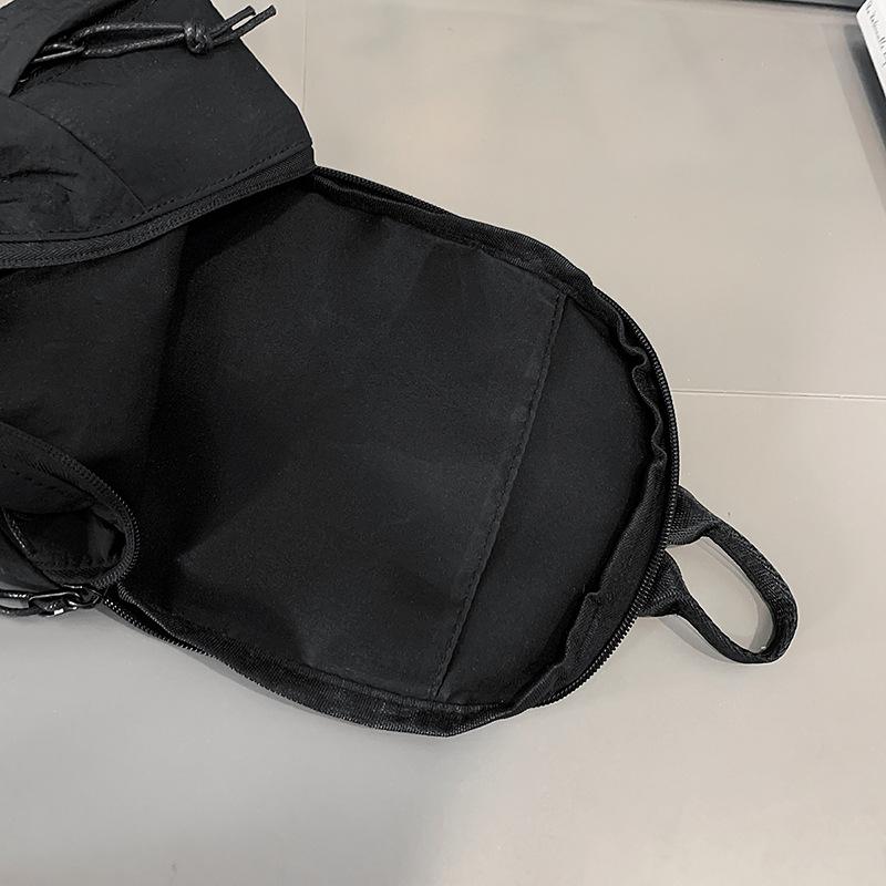 Crossbody Bag Women's Large Capacity 2025 New Niche Design Canvas Korean Version Ins High Value Foreign Style Fashion Breast Bag