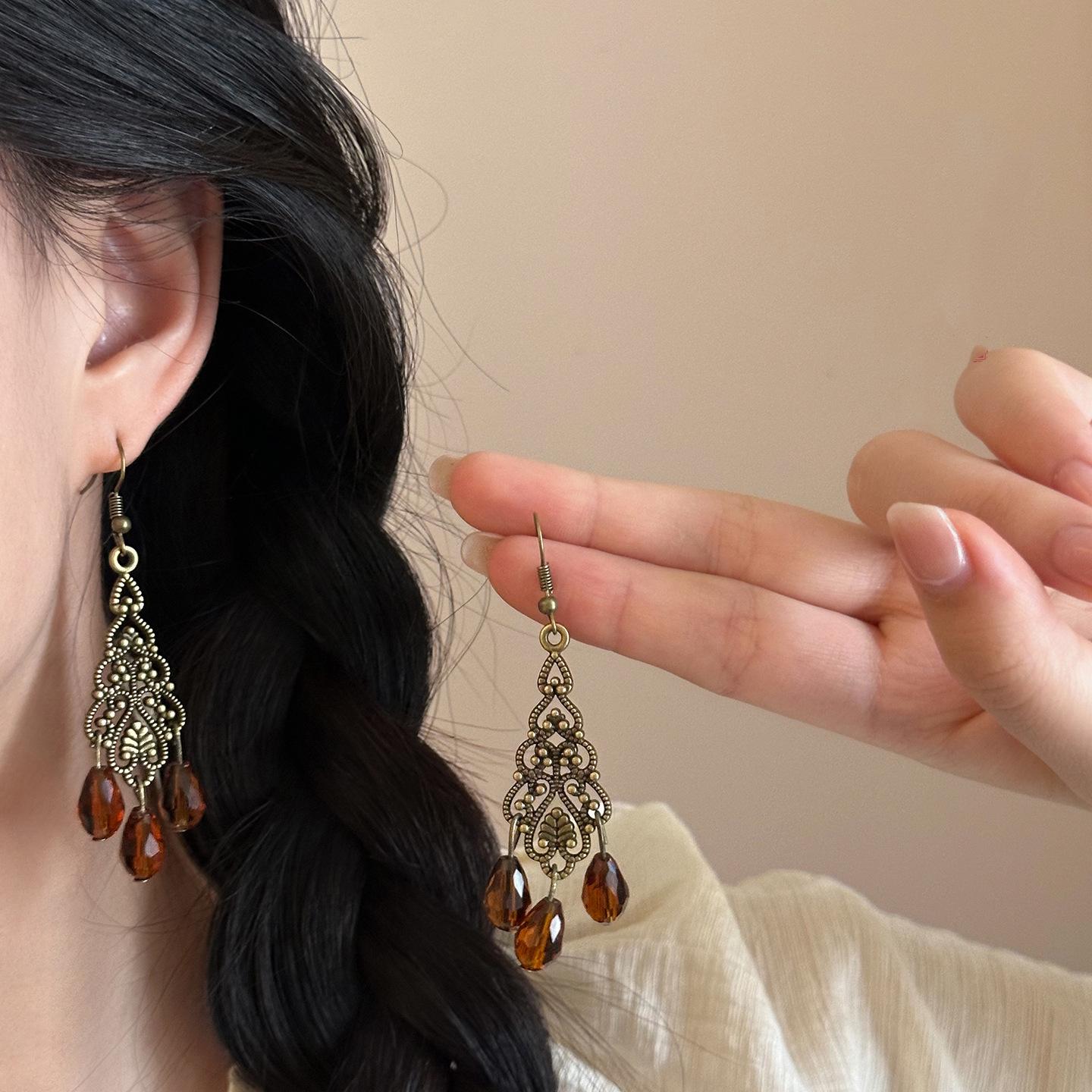 

2025 Retro Bohemian Tassel Dangle Earrings: Ethnic Holiday Style for Women