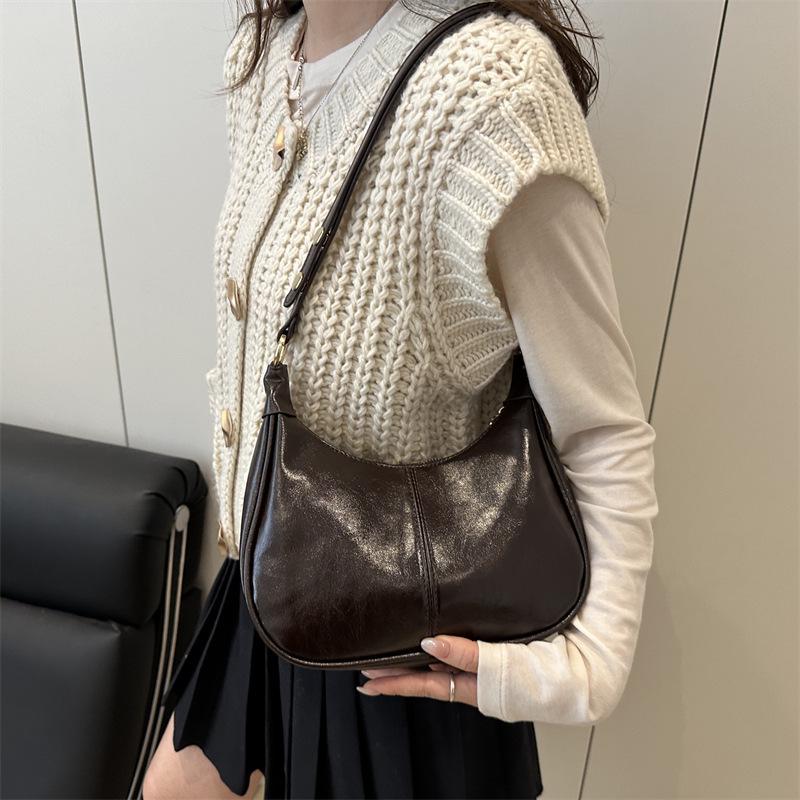 Premium sense niche bag women's autumn 2025 new retro versatile shoulder messenger bag underarm work dumpling bag