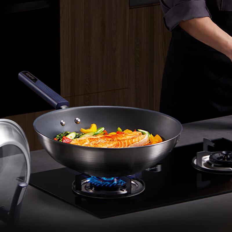 Supor Titanium Non-Stick Wok with Standable Lid