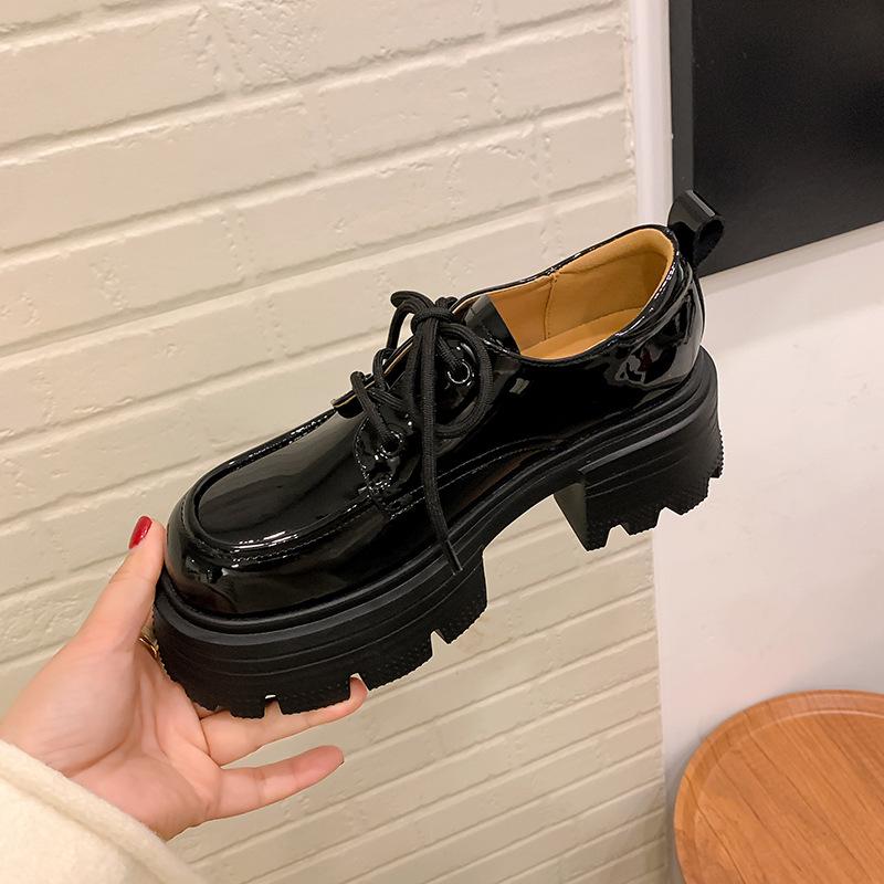 

Весна новые ретро лоферы черные на высокой платформе универсальные маленькие кожаные туфли женские туфли 39