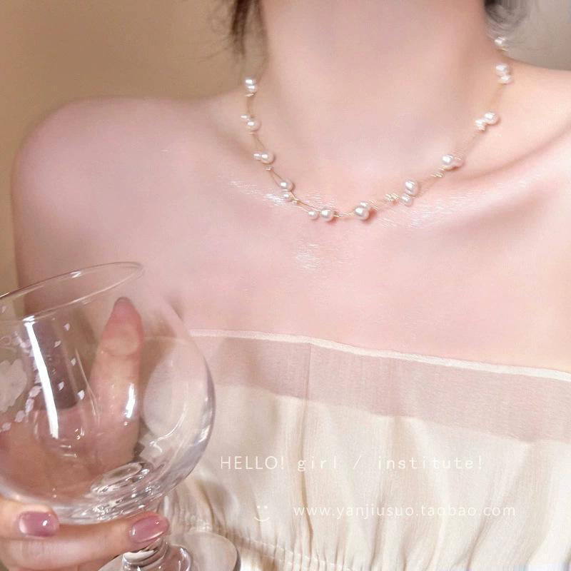 New Butterfly Necklace - Elegant and Luxurious, Small and Exclusive, Versatile and Easy To Pair with Blouses