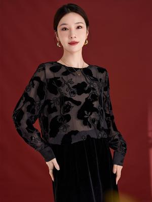 2025 Early Autumn Women's Slimming Burnout Silk Velvet Crew Neck Long Sleeve T-shirt