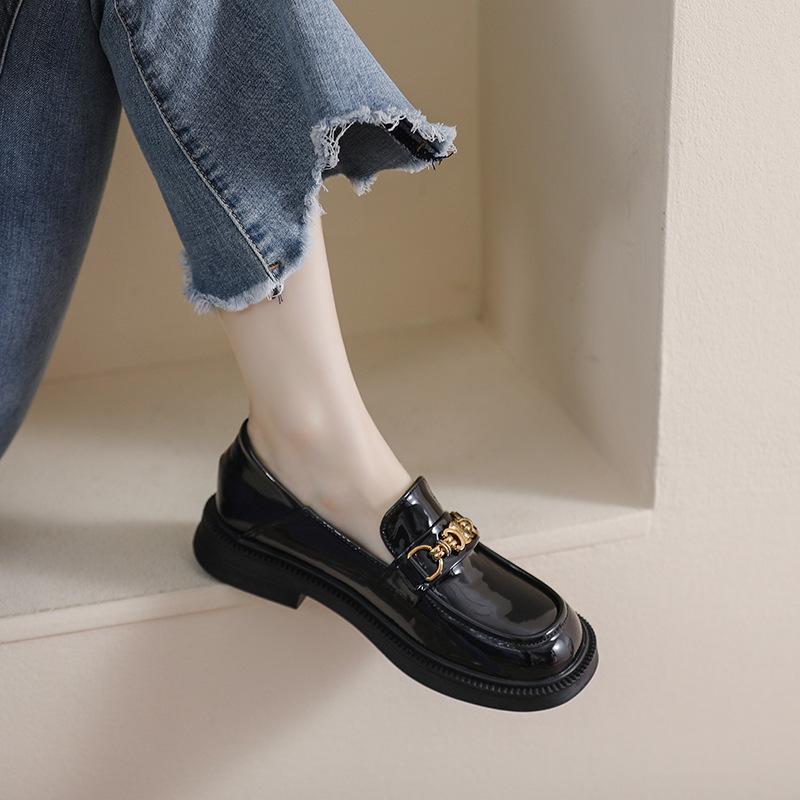 Mocassini platform da donna 2025 nuova primavera a un pedale retrò scarpe piccole in pelle stile college tacco spesso suola morbida scarpe singole donna