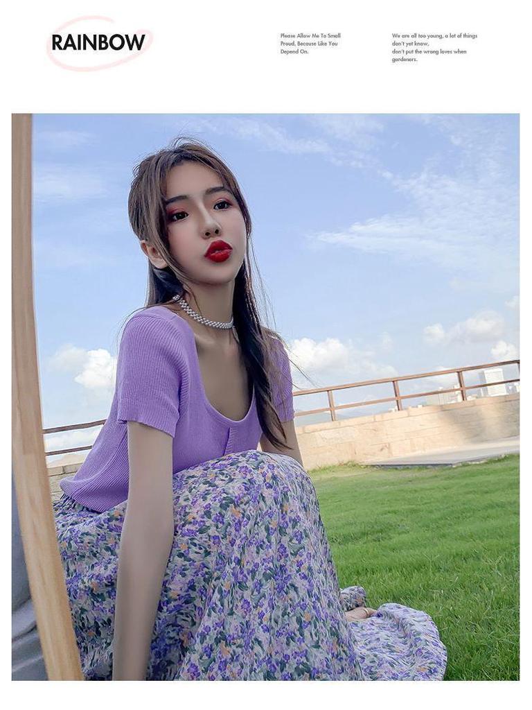 Lilla sommerkjole med blomstermønster i Hepburn-stil for petite kvinner