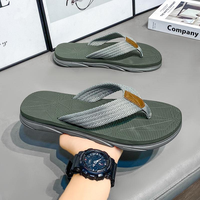 New men's flip-flops thick bottom pinch feet outdoor non-slip soft elastic color matching fashion