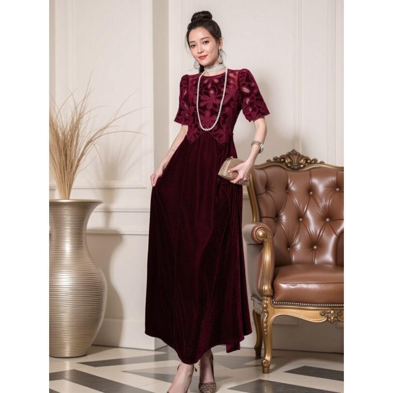 

Classy Banquet Evening Dress Western Style Dress 2025 Spring Women s Cut Out Embroidered Velvet Short Sleeve Large Swing Dress Burgundy S
