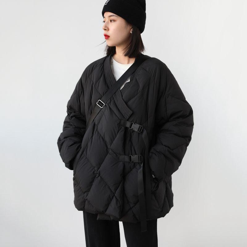 

Розкішне жіноче зимове пальто з V-подібним вирізом у формі ромба на шнурівці з білим качиним пухом S