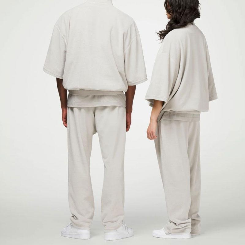 Adidas Trefoil Chapter 02 Sweatshirt with Logo Print and 3/4 Sleeve Unisex Sweatshirt Metallic-Grey IA1990