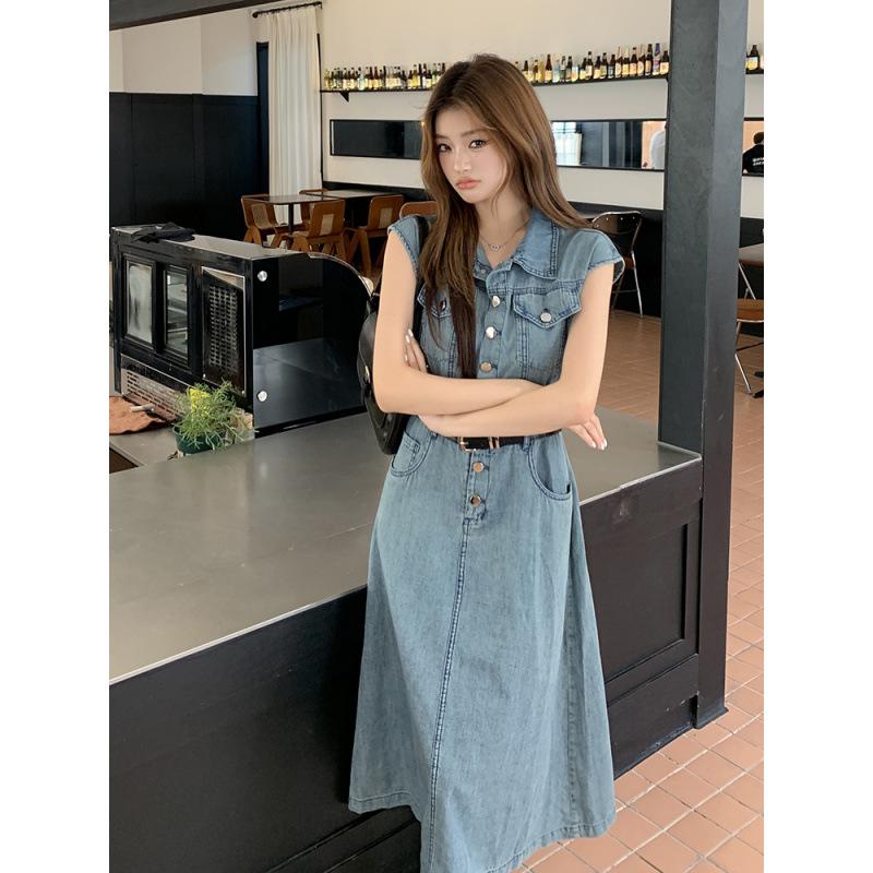 2026 Spring/Summer Women's Retro Sleeveless Denim Dress with Belt