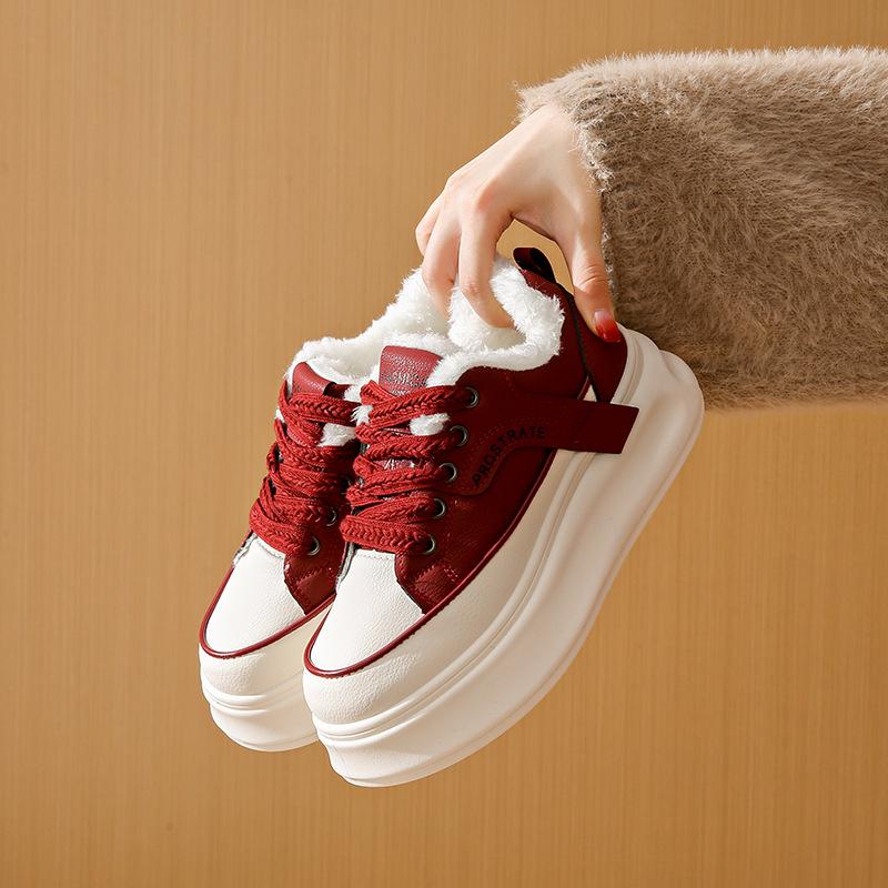 2025 winter velvet little white shoes new Korean version ins female students platform sports board shoes casual shoes HB277-1