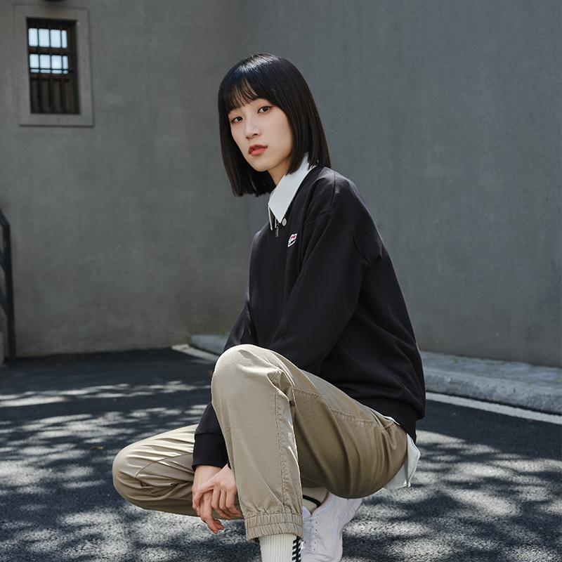 Li Ning Sports Trend Series Logo Embroidered Crew Neck Long Sweatshirt Unisex sweatshirt AWDTD19-1