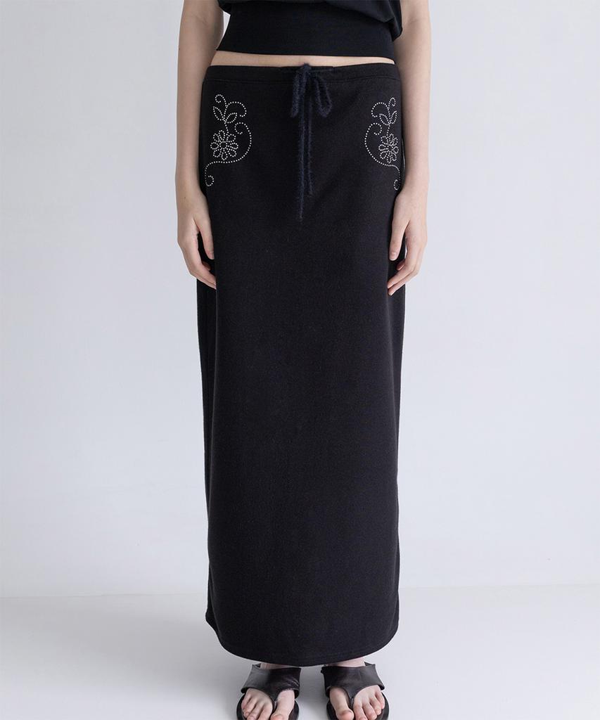 Yansisi Maxi Flower Skirt - Black