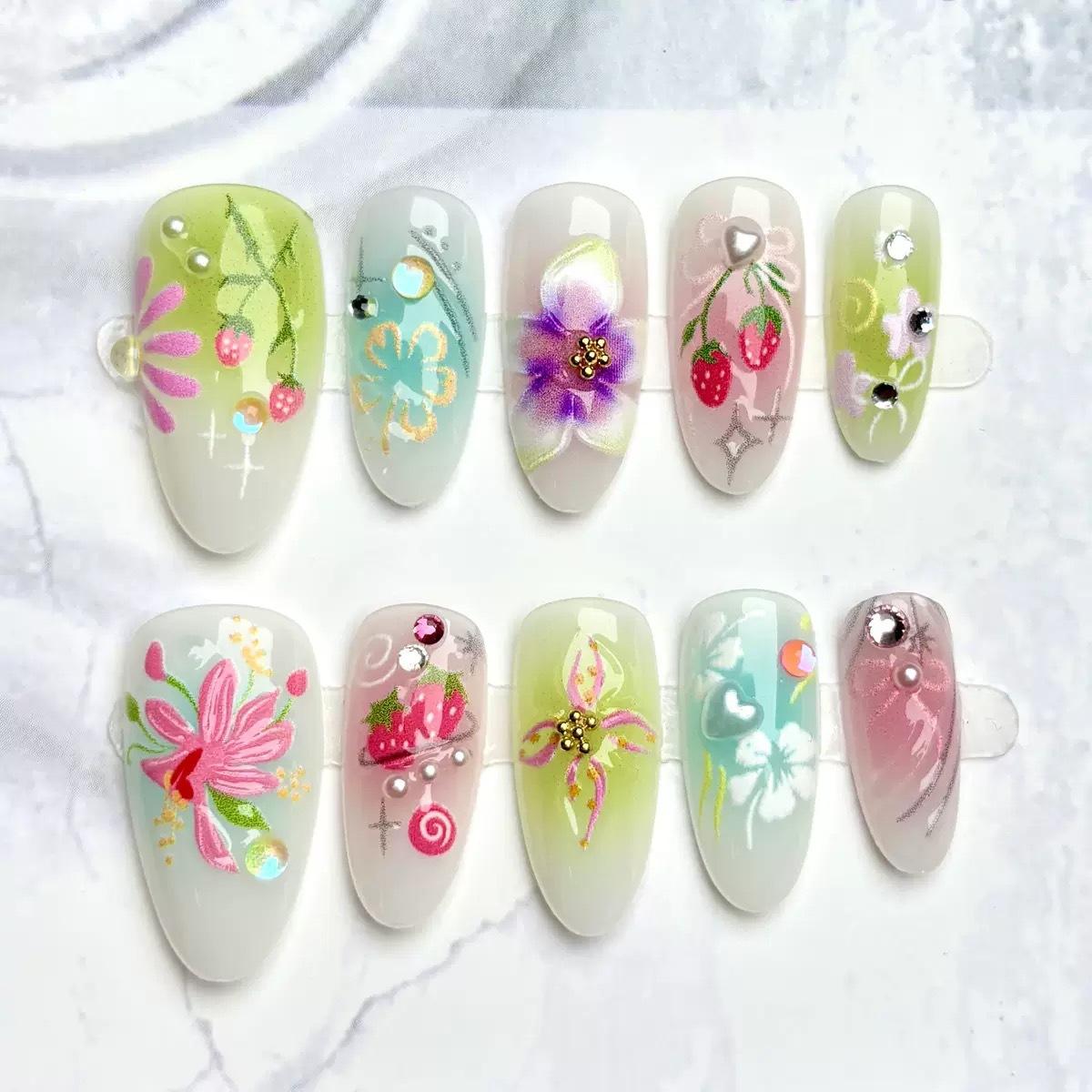 30 pieces of small fresh 3D three-dimensional point diamond wearing nail boutique strawberry flower almond nail art
