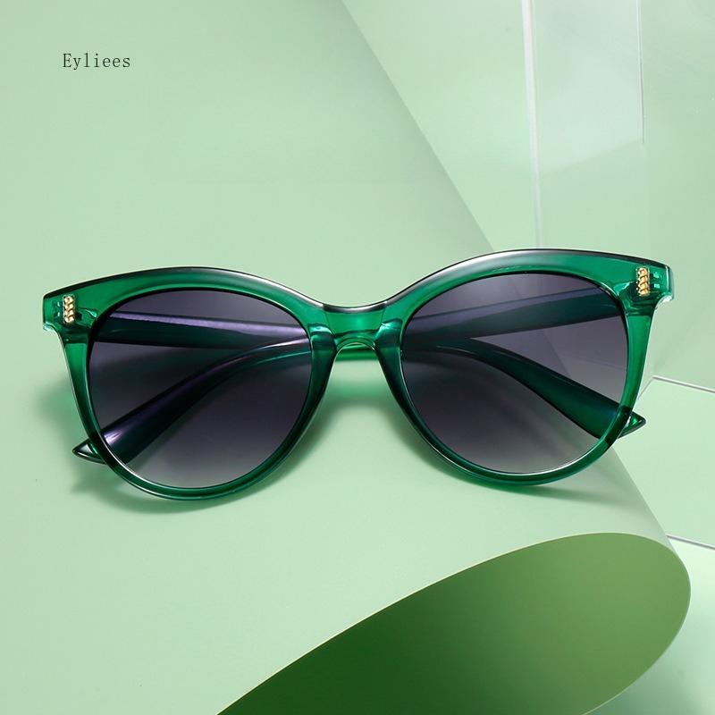 Fashion Oversized Cat Eye Female Sunglasses Retro Leopard Shades UV 400 Protection Male Trending Oval Sun Spectacles Gafas De Sol Mujer