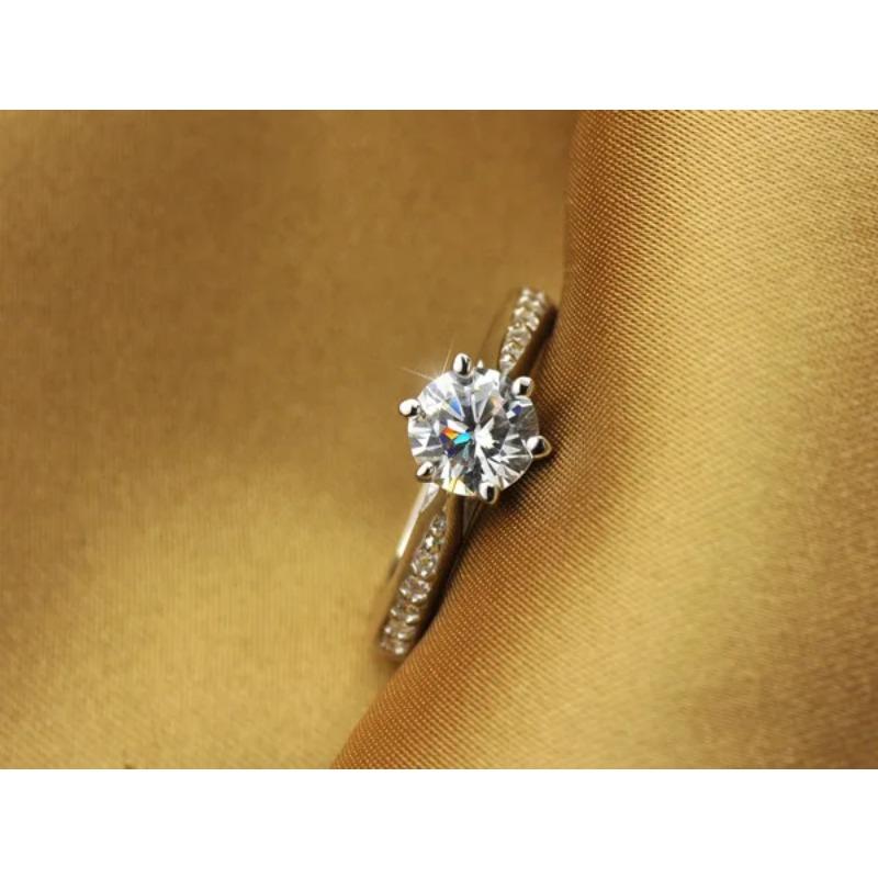 Luxury 925 Sterling Silver Classic Ring for Women Six Claw Jewelry Simple 70ct Diamond Ring Imitation Diamond Women's Ring