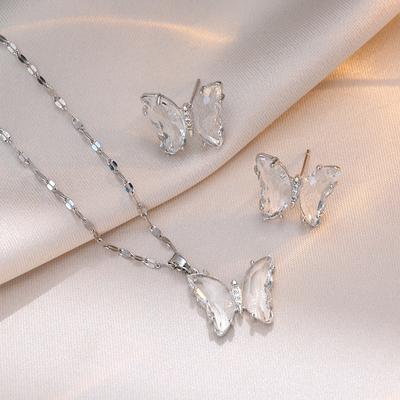 Kelebek zirkon kolye dudak kolye kadın basit ve çok yönlü ins rüzgar kolye