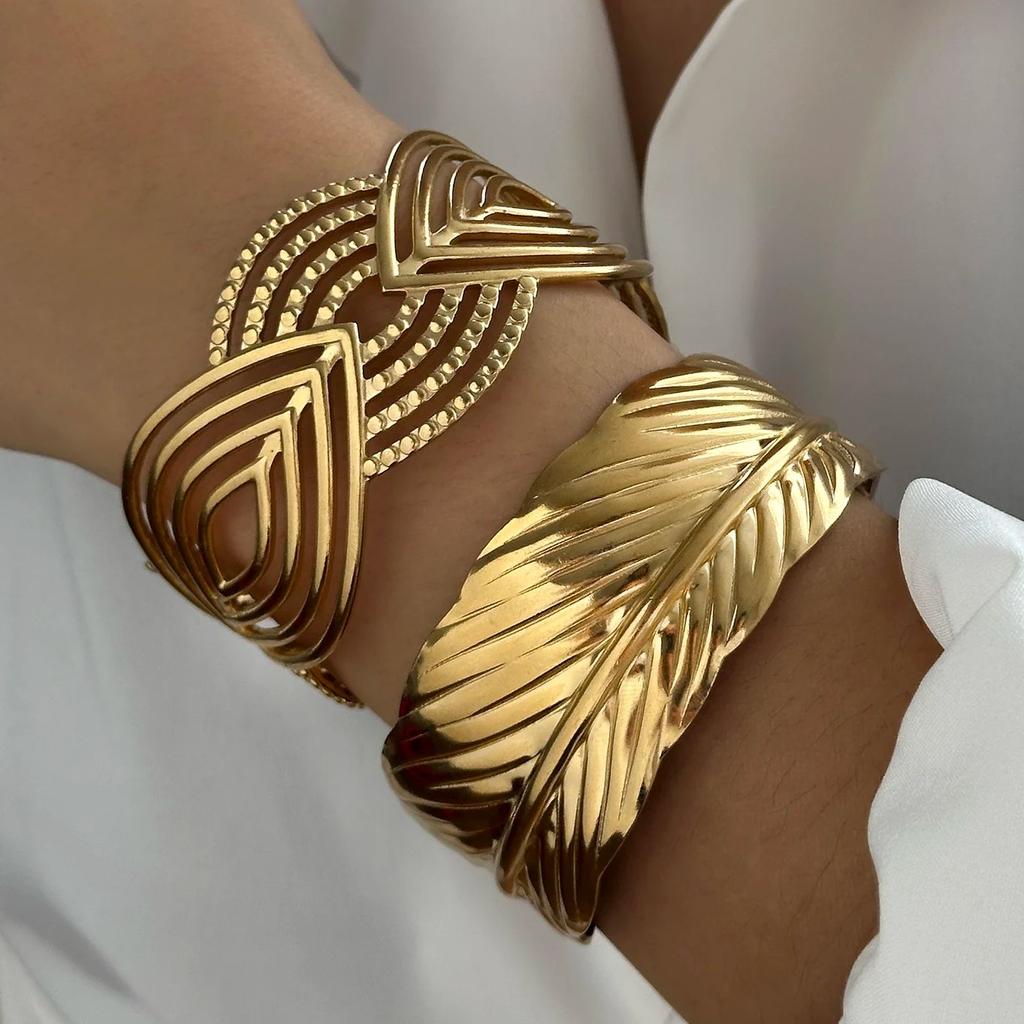 Fashion Geometric Flower Cuff Bracelets for Women Stainless Steel Gold Color Opening Bracelets Party Daily Jewelry Accessories