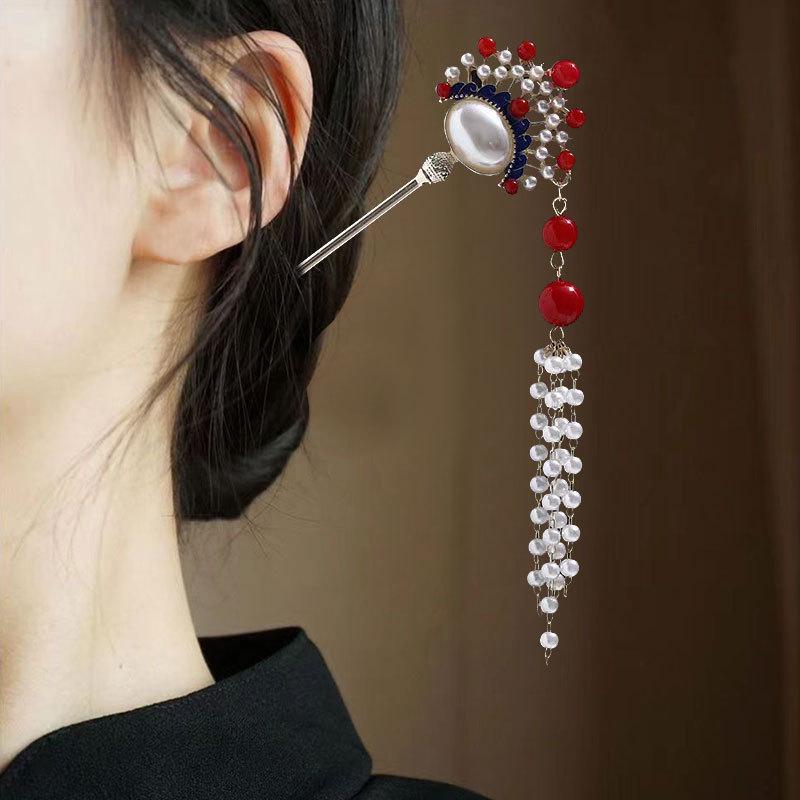 

Заколка для волос в виде кисточки лотоса, инкрустированная бриллиантами: Элегантный китайский стиль с жемчужным цветком и замком мира, идеально подходит для женщин.