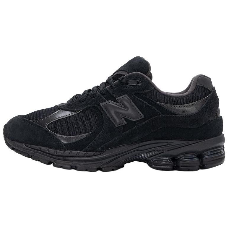 

новые New Balance 2002R Triple Black Замша 38