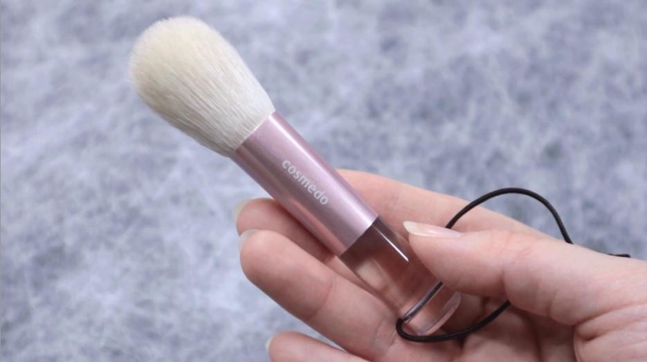 Takumi no Make-up-Pinsel Cosmedo Kumano Pinsel Gesichtsreinigungsbürste Dünn und Lang Kumano Make-up Normal Weich (100% Pinsel, Typ) (Rosa) E-24N-P