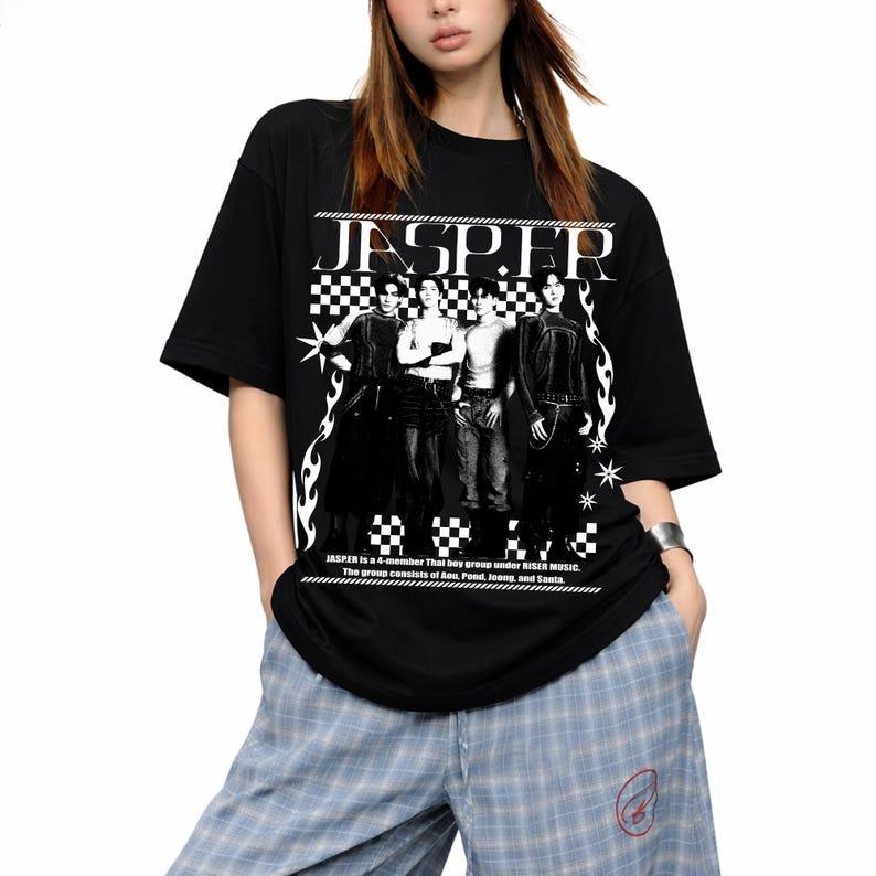 2026 Summer Fashion Trendy Tee Retro Jasper Inspired Unisex Black T-shirt Thai Boy Band Fanmade Merch Kpop Birthday Shirt