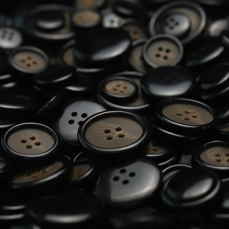 

Four-Eye Button Resin Accessories Men S And Women S Decorations Double-Sided Nylon Coat Jacket Versatile Sweater Cardigan Suit Buttons 3 #[14.5mmJH2520 rough edge four-eye matte coffee]