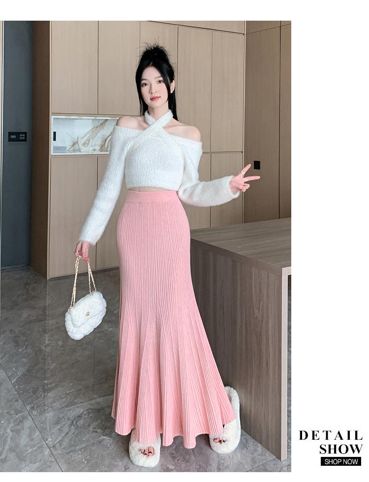 Autumn/Winter 2025 High-Waisted Knit Fishtail Skirt: Drapey Ribbed A-Line with Wide Hem