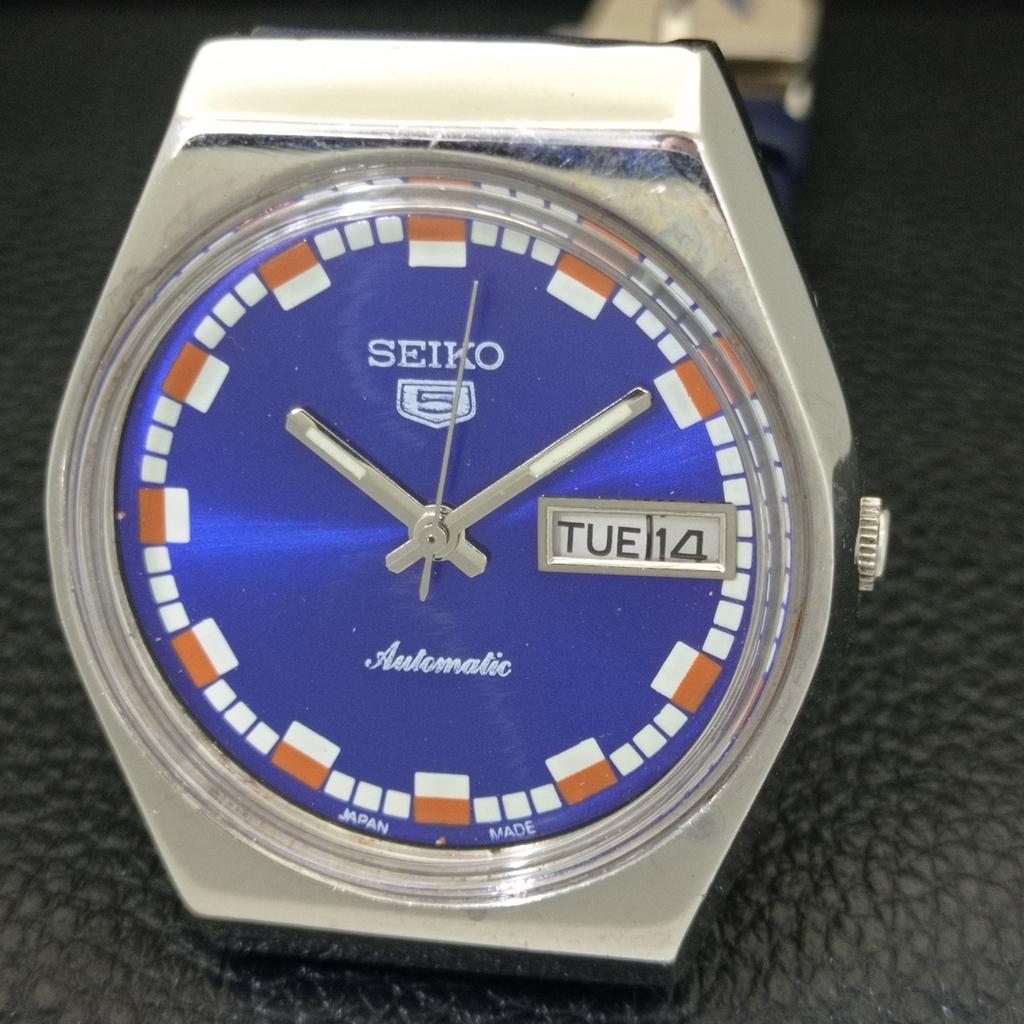 AUTOMATIC VINTAGE SEIKO 5 JAPAN MENS BLUE COLOR DIAL WATCH a701478-5 R206b-a701478