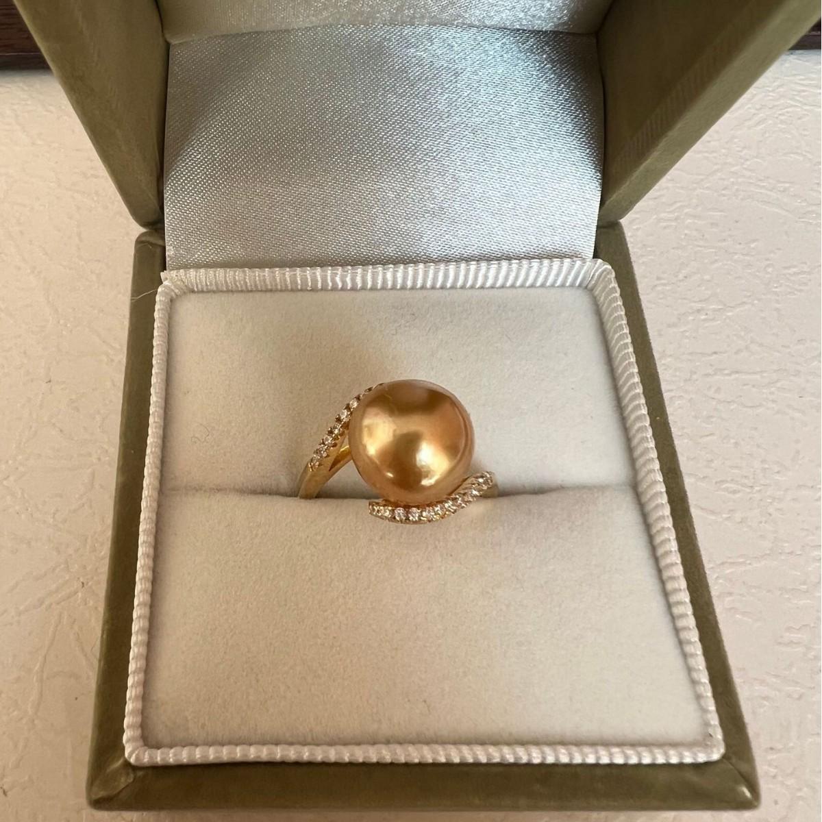 

Adjustable Sterling Silver Ring with 11-12mm South Sea Golden Saltwater Pearl, Flawless Surface, Minor Side Flaws 11-12mm золотистый
