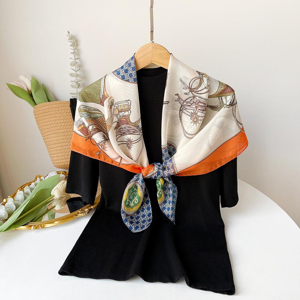 

Корейский модный стиль большой квадратный шарф для женщин профессиональный декоративный шарф двойного назначения с весенним и летним солнцезащитным шарфом 90*90cm