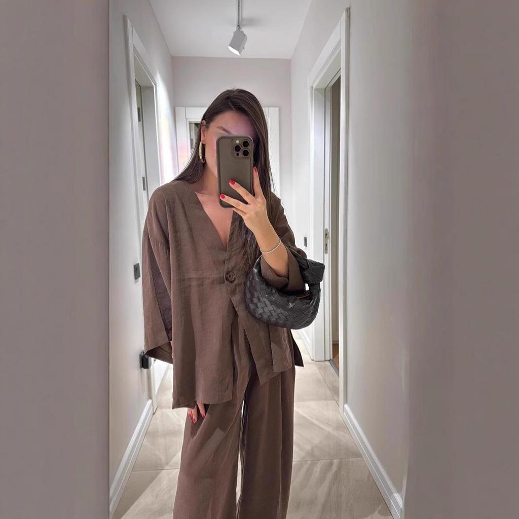 2025 Women's Casual V-neck Top & High-waisted Pants Set