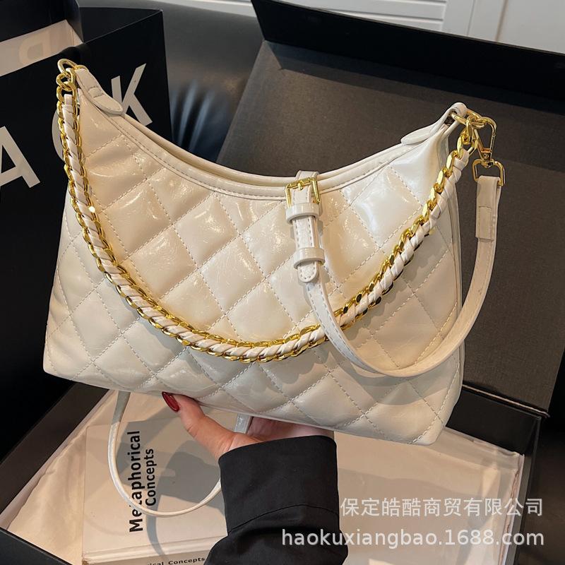 Rhombus chain bag women's spring and summer retro 2025 new versatile shoulder messenger bag high-end sense work commuter bag